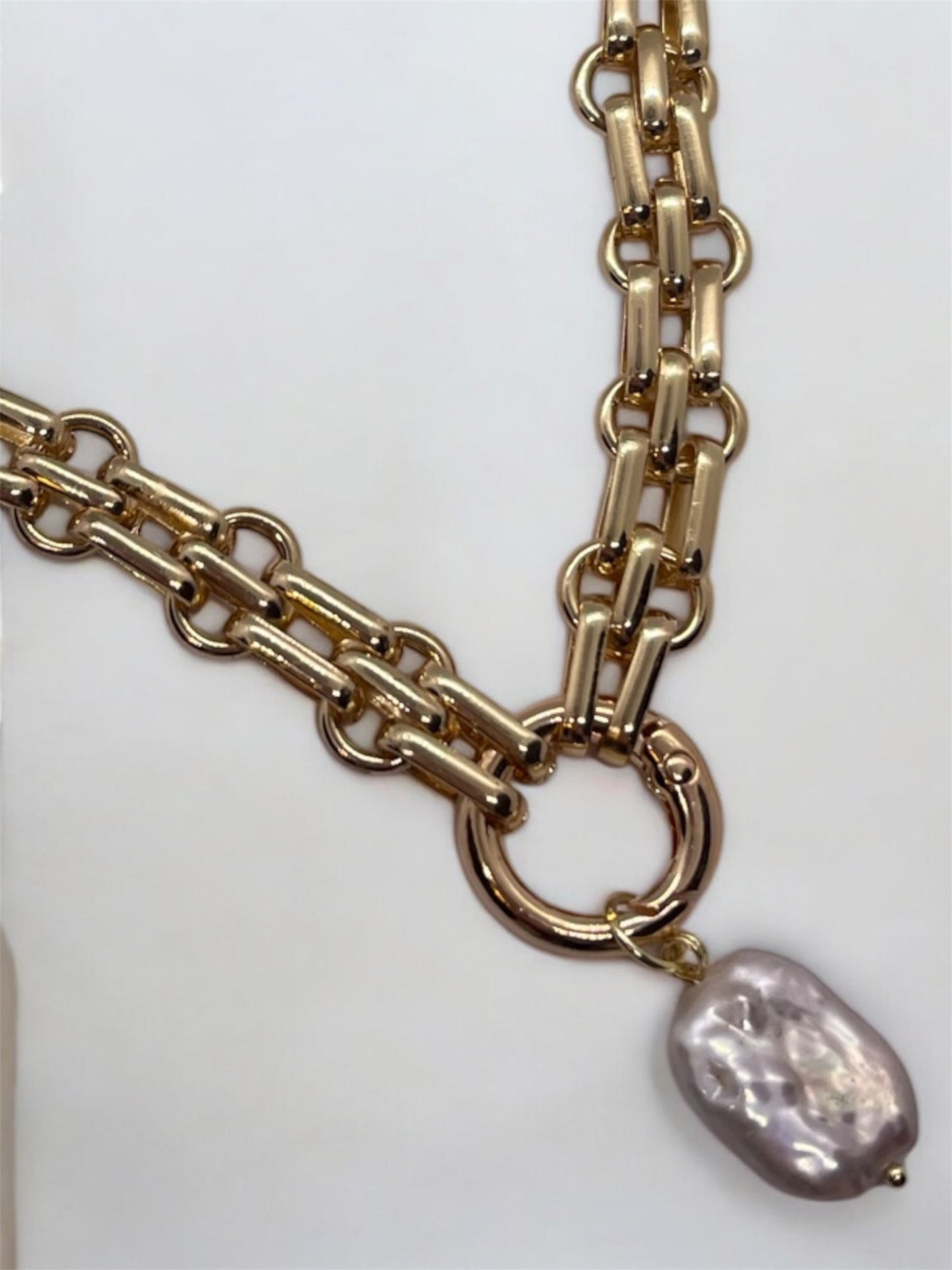 LORE NECKLACE
