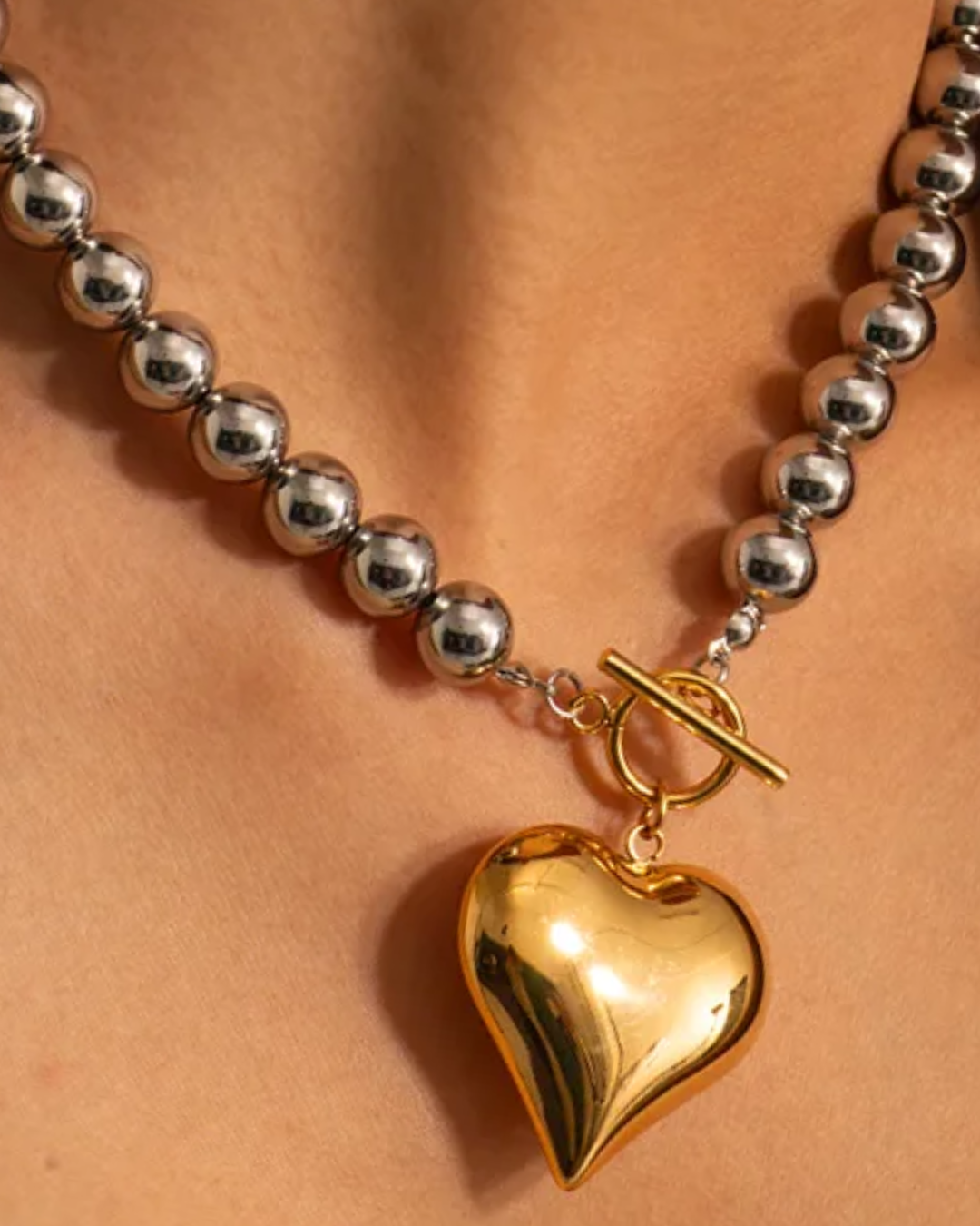 AMORE NECKLACE