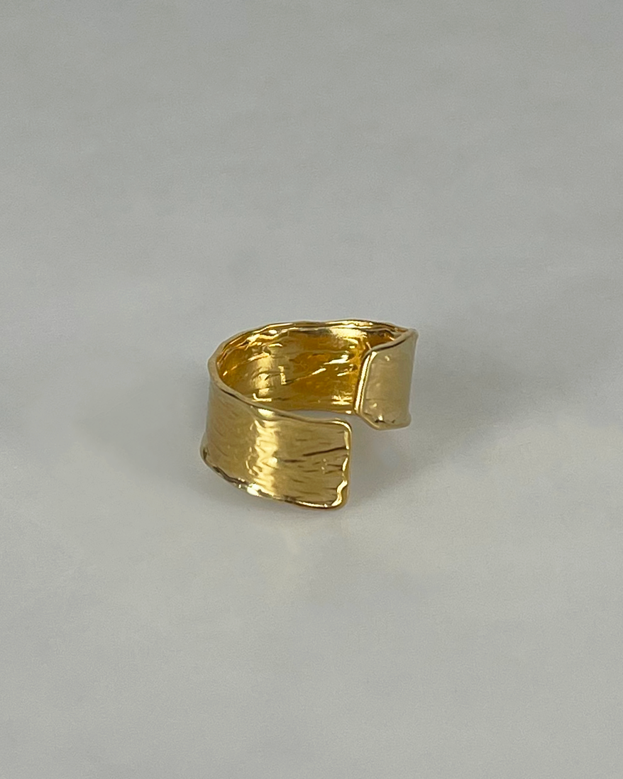 RETRIO RING