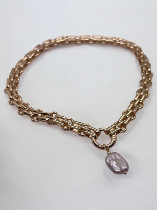 LORE NECKLACE